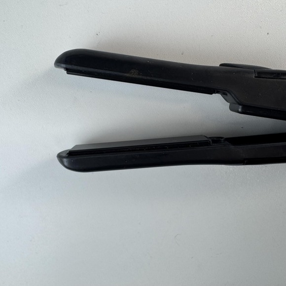 BeLissPRO Mini Hair Straightener Flat Iron‎ Travel Styling Tool Portable Black - Picture 4 of 8